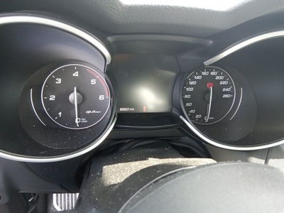 Alfa Romeo Stelvio 2.2 Diesel Sprint RWD 140 kW (190 CV) 8 Alfa Romeo Stelvio 2.2 Diesel Sprint RWD 140 kW (190 CV) 8