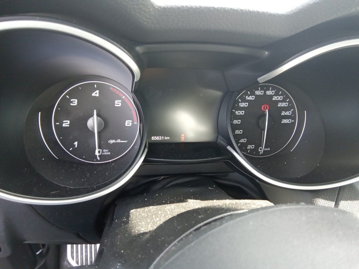 Alfa Romeo Stelvio 2.2 Diesel Sprint RWD 140 kW (190 CV) Vehículo usado en Madrid Alfa Romeo Stelvio 2.2 Diesel Sprint RWD 140 kW (190 CV) Vehículo usado en Madrid
