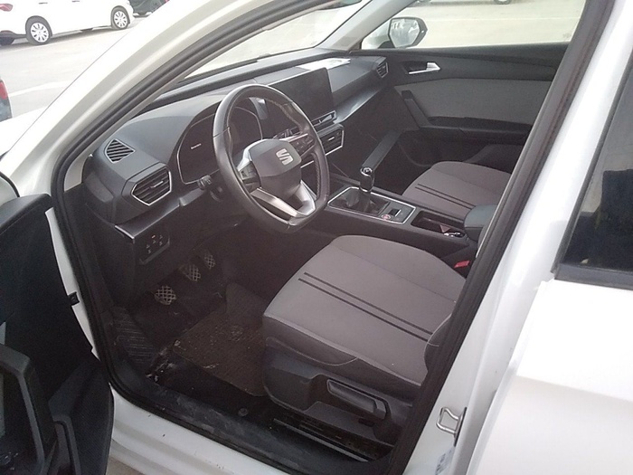 SEAT León 2.0 TDI S&S Style Go 85 kW (115 CV) Vehículo usado en Madrid SEAT León 2.0 TDI S&S Style Go 85 kW (115 CV) Vehículo usado en Madrid