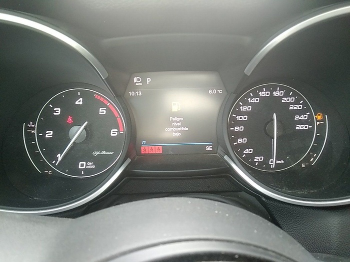 Alfa Romeo Stelvio 2.2 Diesel Sprint RWD 140 kW (190 CV) Vehículo usado en Madrid Alfa Romeo Stelvio 2.2 Diesel Sprint RWD 140 kW (190 CV) Vehículo usado en Madrid