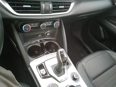 Alfa Romeo Stelvio 2.2 Diesel Sprint RWD 140 kW (190 CV) 11 Alfa Romeo Stelvio 2.2 Diesel Sprint RWD 140 kW (190 CV) 11