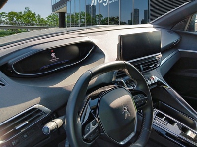 Peugeot 5008 BlueHDI 130 S&S Allure Pack EAT8 96 kW (130 CV) 7 Peugeot 5008 BlueHDI 130 S&S Allure Pack EAT8 96 kW (130 CV) 7