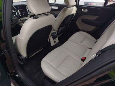 Volvo XC40 T5 Twin Recharge Inscription Expression Auto 193 kW (262 CV) 11 Volvo XC40 T5 Twin Recharge Inscription Expression Auto 193 kW (262 CV) 11