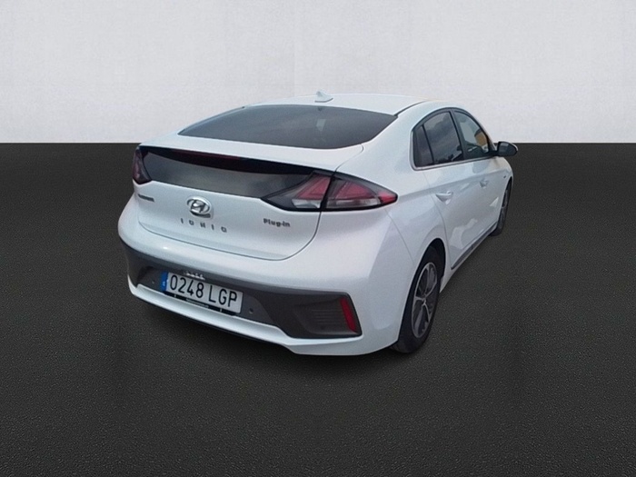 Hyundai Ioniq 1.6 GDI PHEV Tecno DT 104 kW (141 CV) Vehículo usado en Madrid Hyundai Ioniq 1.6 GDI PHEV Tecno DT 104 kW (141 CV) Vehículo usado en Madrid