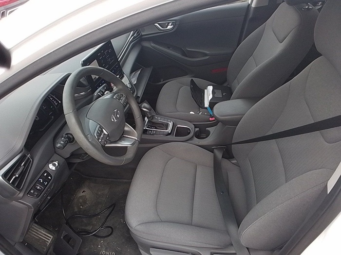 Hyundai Ioniq 1.6 GDI PHEV Tecno DT 104 kW (141 CV) Vehículo usado en Madrid Hyundai Ioniq 1.6 GDI PHEV Tecno DT 104 kW (141 CV) Vehículo usado en Madrid