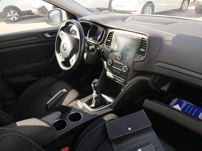 Renault Megane Business Blue dCi 85 kW (115 CV) Vehículo usado en Madrid Renault Megane Business Blue dCi 85 kW (115 CV) Vehículo usado en Madrid