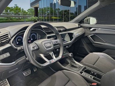 Audi Q3 TFSIe S line 45 TFSI e 180 kW (245 CV) S tronic 7 Audi Q3 TFSIe S line 45 TFSI e 180 kW (245 CV) S tronic 7