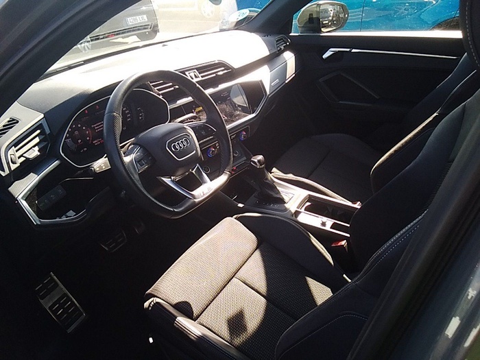 Audi Q3 TFSIe S line 45 TFSI e 180 kW (245 CV) S tronic Vehículo usado en Madrid Audi Q3 TFSIe S line 45 TFSI e 180 kW (245 CV) S tronic Vehículo usado en Madrid