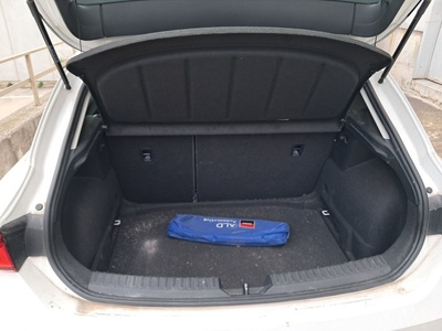 SEAT León 2.0 TDI S&S Reference Go 85 kW (115 CV) 10 SEAT León 2.0 TDI S&S Reference Go 85 kW (115 CV) 10