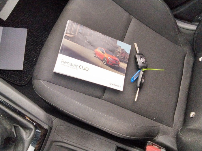 Renault Clio Business SCe 48 kW (65 CV) Vehículo usado en Madrid Renault Clio Business SCe 48 kW (65 CV) Vehículo usado en Madrid