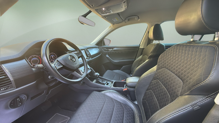 Skoda Kodiaq 2.0 TDI Ambition 4x2 DSG 110 kW (150 CV) Vehículo usado en Madrid Skoda Kodiaq 2.0 TDI Ambition 4x2 DSG 110 kW (150 CV) Vehículo usado en Madrid