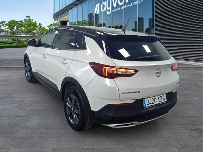Opel Grandland X 1.5 CDTi Design & Tech 96 kW (130 CV) Vehículo usado en Madrid Opel Grandland X 1.5 CDTi Design & Tech 96 kW (130 CV) Vehículo usado en Madrid