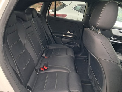 Mercedes-Benz EQA 300 4Matic 168 kW (228 CV) 5 Mercedes-Benz EQA 300 4Matic 168 kW (228 CV) 5