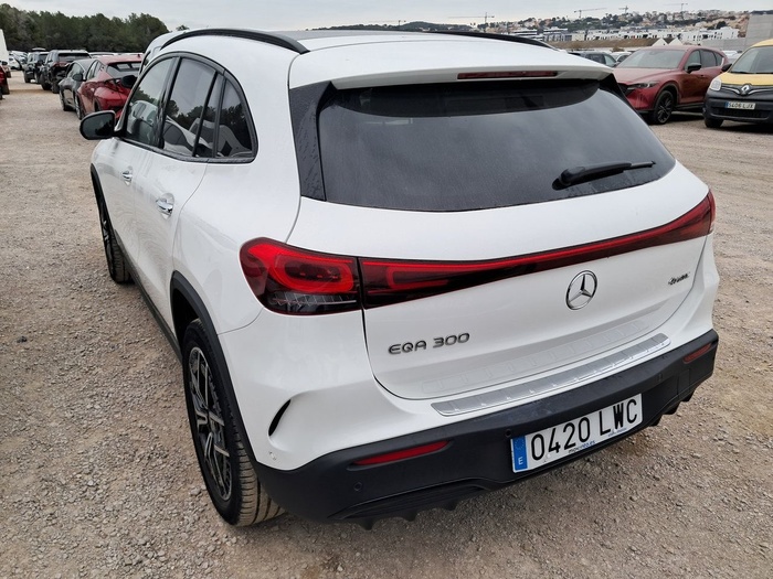 Mercedes-Benz EQA 300 4Matic 168 kW (228 CV) Vehículo usado en Madrid Mercedes-Benz EQA 300 4Matic 168 kW (228 CV) Vehículo usado en Madrid