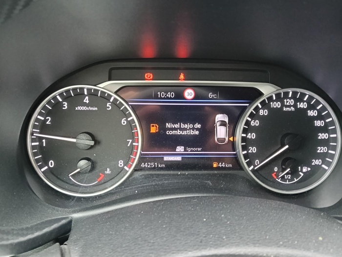 Nissan Juke DIG-T N-Connecta 4x2 84 kW (114 CV) Vehículo usado en Madrid Nissan Juke DIG-T N-Connecta 4x2 84 kW (114 CV) Vehículo usado en Madrid