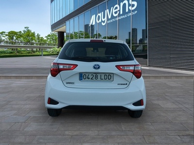 Toyota Yaris 1.5 100H Active 74 kW (100 CV) 5 Toyota Yaris 1.5 100H Active 74 kW (100 CV) 5