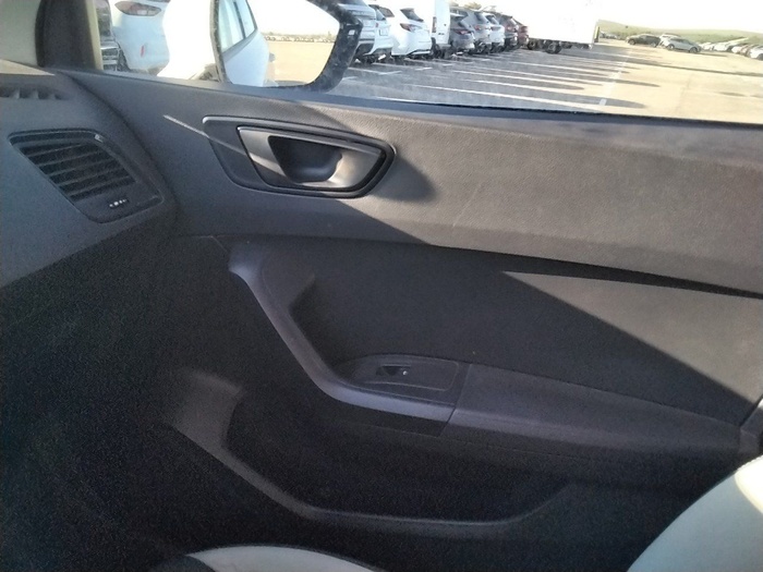 SEAT Ateca 1.6 TDI S&S Ecomotive Reference 85 kW (115 CV) Vehículo usado en Madrid SEAT Ateca 1.6 TDI S&S Ecomotive Reference 85 kW (115 CV) Vehículo usado en Madrid