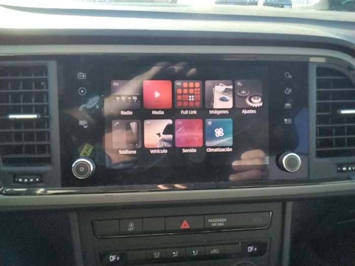 SEAT Ateca 1.6 TDI S&S Ecomotive Reference 85 kW (115 CV) Vehículo usado en Madrid SEAT Ateca 1.6 TDI S&S Ecomotive Reference 85 kW (115 CV) Vehículo usado en Madrid