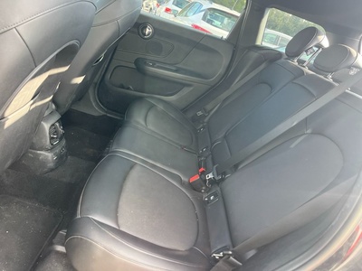 MINI MINI Countryman Cooper 100 kW (136 CV) 8 MINI MINI Countryman Cooper 100 kW (136 CV) 8