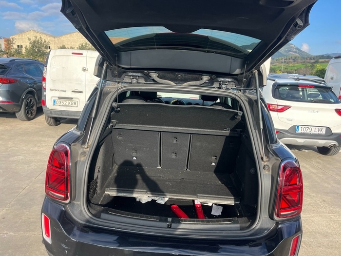 MINI MINI Countryman Cooper 100 kW (136 CV) Vehículo usado en Madrid MINI MINI Countryman Cooper 100 kW (136 CV) Vehículo usado en Madrid