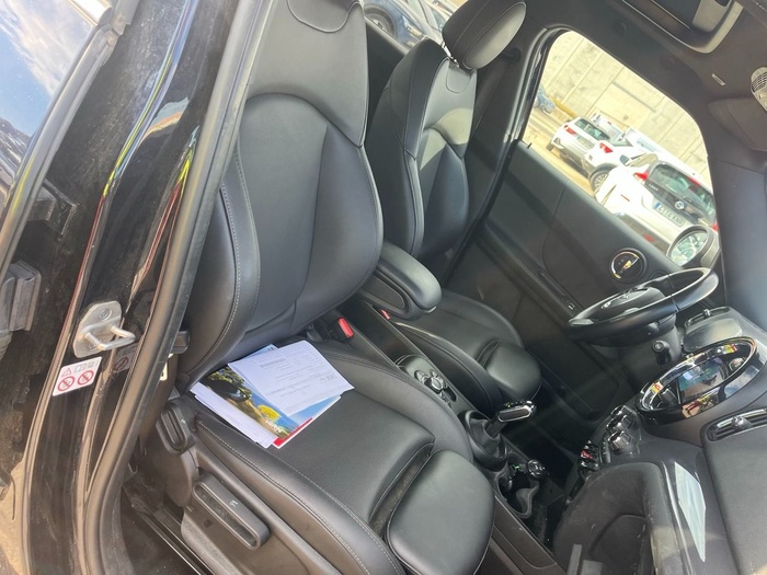 MINI MINI Countryman Cooper 100 kW (136 CV) Vehículo usado en Madrid MINI MINI Countryman Cooper 100 kW (136 CV) Vehículo usado en Madrid