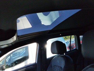 Volkswagen Tiguan R-Line 2.0 TDI 110 kW (150 CV) DSG 15 Volkswagen Tiguan R-Line 2.0 TDI 110 kW (150 CV) DSG 15