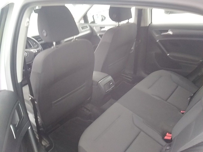 Volkswagen e-Golf ePower 100 kW (136 CV) Vehículo usado en Madrid Volkswagen e-Golf ePower 100 kW (136 CV) Vehículo usado en Madrid