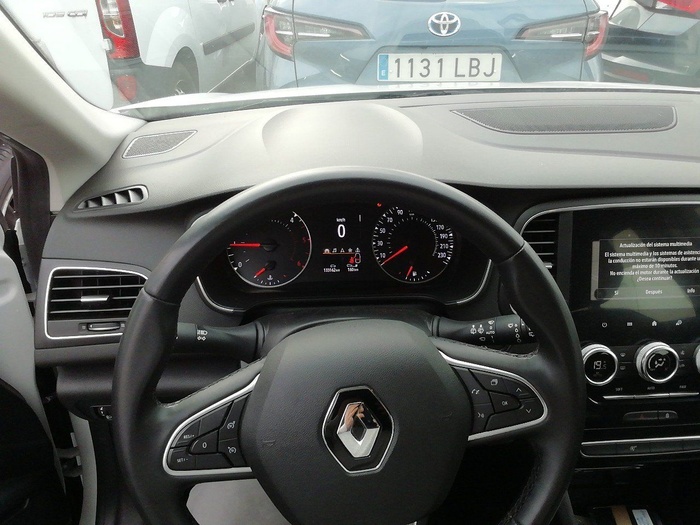 Renault Megane Equilibre Blue dCi 85 kW (115 CV) Vehículo usado en Madrid Renault Megane Equilibre Blue dCi 85 kW (115 CV) Vehículo usado en Madrid