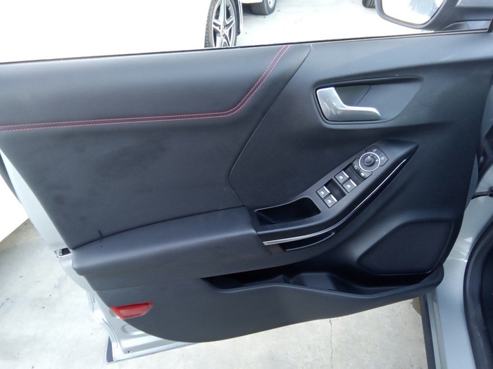 Ford Puma 1.0 EcoBoost MHEV ST-Line X 92 kW (125 CV) Vehículo usado en Madrid Ford Puma 1.0 EcoBoost MHEV ST-Line X 92 kW (125 CV) Vehículo usado en Madrid