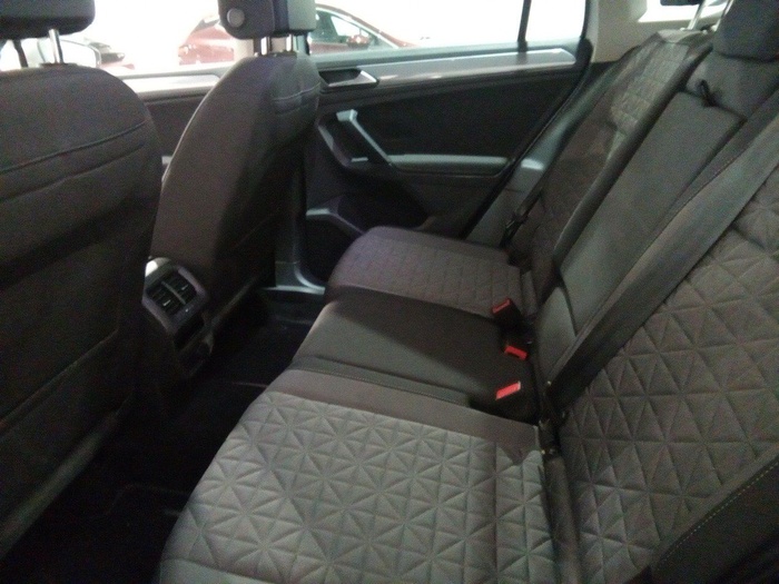 Volkswagen Tiguan Life 2.0 TDI 90 kW (122 CV) Vehículo usado en Madrid Volkswagen Tiguan Life 2.0 TDI 90 kW (122 CV) Vehículo usado en Madrid