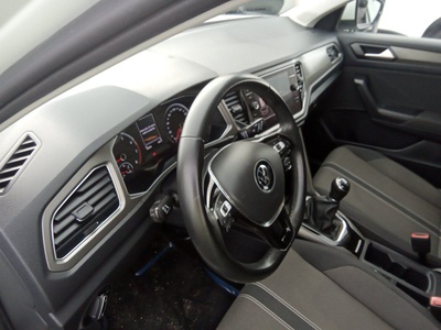 Volkswagen T-Roc Advance R-Line 1.0 TSI 81 kW (110 CV) 10 Volkswagen T-Roc Advance R-Line 1.0 TSI 81 kW (110 CV) 10