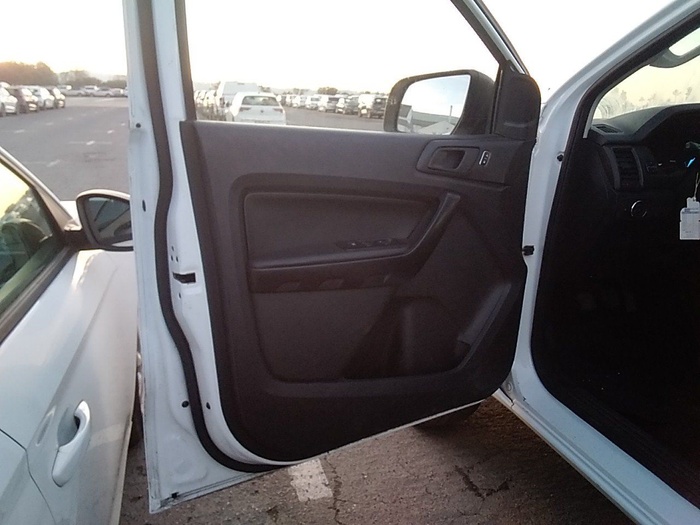 Ford Ranger Pickup 2.0 Ecoblue Doble Cabina XL 4x4 125 kW (170 CV) Vehículo usado en Madrid Ford Ranger Pickup 2.0 Ecoblue Doble Cabina XL 4x4 125 kW (170 CV) Vehículo usado en Madrid