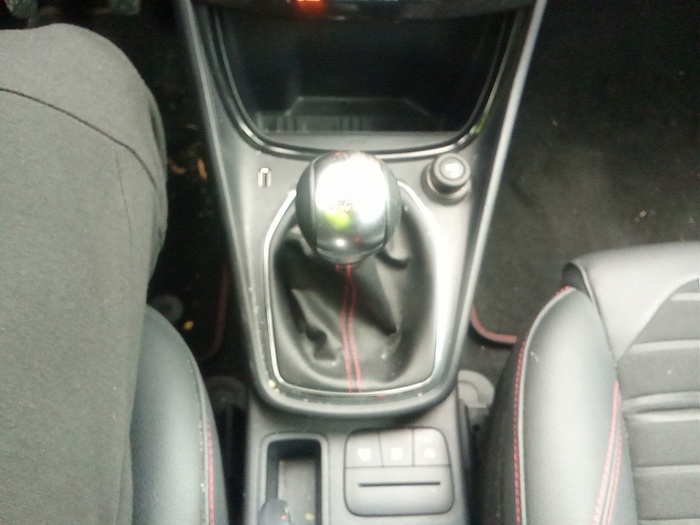 Ford Puma 1.0 EcoBoost MHEV ST-Line X 92 kW (125 CV) Vehículo usado en Madrid Ford Puma 1.0 EcoBoost MHEV ST-Line X 92 kW (125 CV) Vehículo usado en Madrid