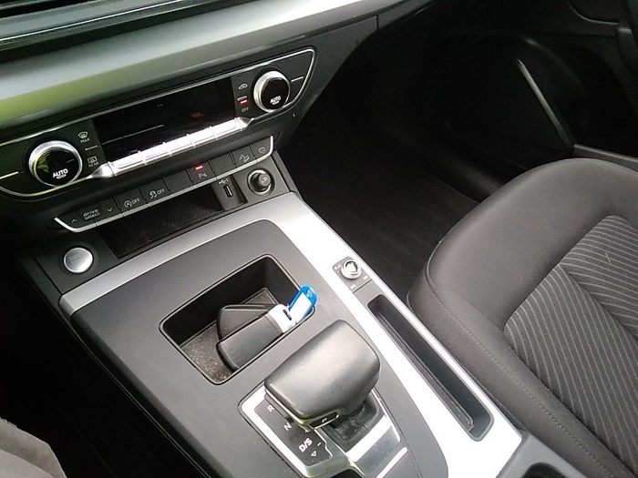 Audi Q5 Advanced 45 TFSI quattro 195 kW (265 CV) S tronic Vehículo usado en Madrid Audi Q5 Advanced 45 TFSI quattro 195 kW (265 CV) S tronic Vehículo usado en Madrid