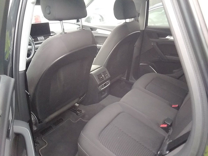 Audi Q5 Advanced 45 TFSI quattro 195 kW (265 CV) S tronic Vehículo usado en Madrid Audi Q5 Advanced 45 TFSI quattro 195 kW (265 CV) S tronic Vehículo usado en Madrid