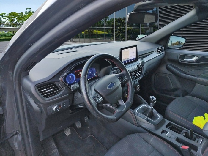 Ford Kuga 1.5 EcoBlue ST-Line 88 kW (120 CV) Vehículo usado en Madrid Ford Kuga 1.5 EcoBlue ST-Line 88 kW (120 CV) Vehículo usado en Madrid