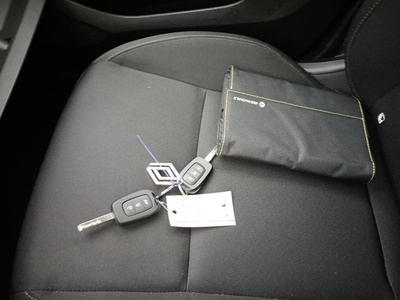 Renault Clio Business Blue dCi 74 kW (100 CV) 9 Renault Clio Business Blue dCi 74 kW (100 CV) 9