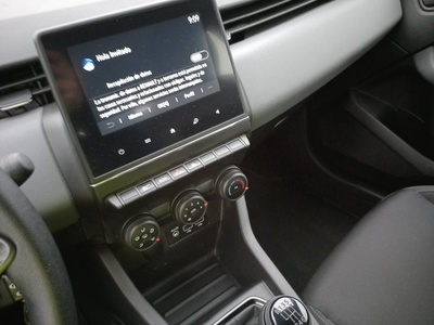 Renault Clio Business Blue dCi 74 kW (100 CV) 8 Renault Clio Business Blue dCi 74 kW (100 CV) 8