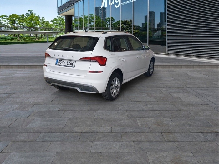 Skoda Kamiq 1.0 TSI Ambition DSG 81 kW (110 CV) Vehículo usado en Madrid Skoda Kamiq 1.0 TSI Ambition DSG 81 kW (110 CV) Vehículo usado en Madrid