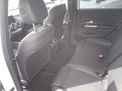 Mercedes-Benz Clase B 200 d 110 kW (150 CV) 15 Mercedes-Benz Clase B 200 d 110 kW (150 CV) 15