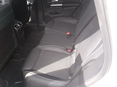 Mercedes-Benz Clase B 200 d 110 kW (150 CV) 14 Mercedes-Benz Clase B 200 d 110 kW (150 CV) 14