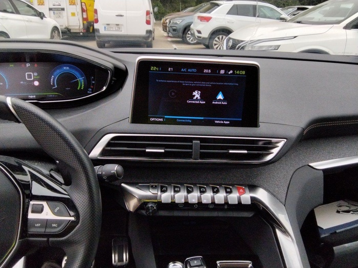 Peugeot 3008 Hybrid 300 GT Line e-EAT8 221 kW (300 CV) Vehículo usado en Madrid Peugeot 3008 Hybrid 300 GT Line e-EAT8 221 kW (300 CV) Vehículo usado en Madrid