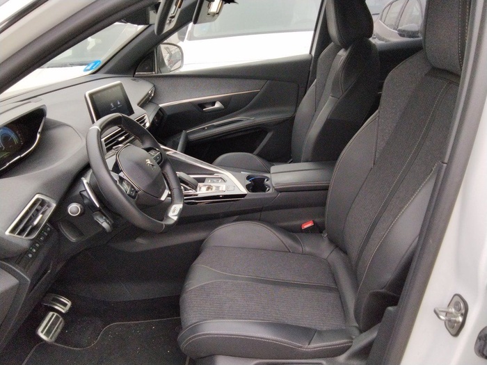 Peugeot 3008 Hybrid 300 GT Line e-EAT8 221 kW (300 CV) Vehículo usado en Madrid Peugeot 3008 Hybrid 300 GT Line e-EAT8 221 kW (300 CV) Vehículo usado en Madrid