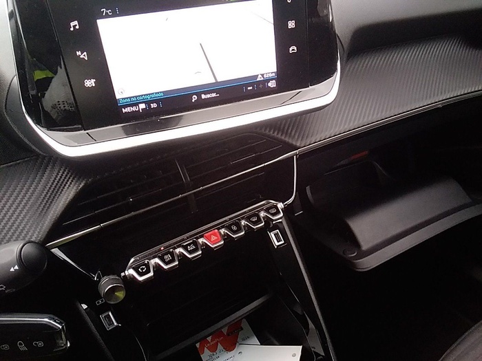 Peugeot 2008 BlueHDi 110 S&S Active Pack 81 kW (110 CV) Vehículo usado en Madrid Peugeot 2008 BlueHDi 110 S&S Active Pack 81 kW (110 CV) Vehículo usado en Madrid