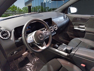 Mercedes-Benz GLA 200 d 110 kW (150 CV) 14 Mercedes-Benz GLA 200 d 110 kW (150 CV) 14