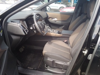 DS DS7 Crossback BlueHDi 130 Be Chic Auto 96 kW (130 CV) 7 DS DS7 Crossback BlueHDi 130 Be Chic Auto 96 kW (130 CV) 7