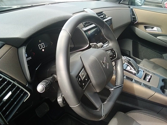 DS DS7 Crossback BlueHDi 130 Be Chic Auto 96 kW (130 CV) Vehículo usado en Madrid DS DS7 Crossback BlueHDi 130 Be Chic Auto 96 kW (130 CV) Vehículo usado en Madrid