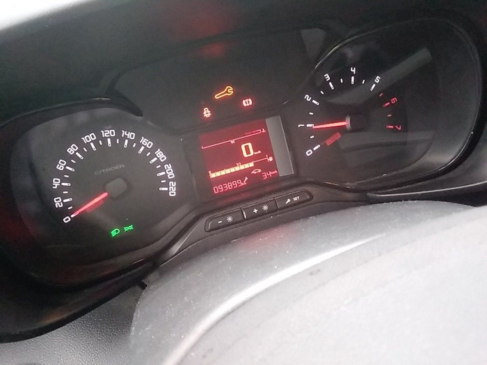 Citroen Berlingo Furgon BlueHDi 100 Talla M Control 73 kW (100 CV) Vehículo usado en Madrid Citroen Berlingo Furgon BlueHDi 100 Talla M Control 73 kW (100 CV) Vehículo usado en Madrid