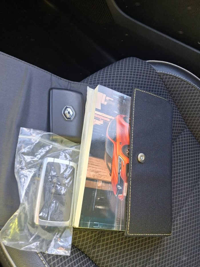 Renault Arkana Zen E-Tech Híbrido 107 kW (145 CV) Vehículo usado en Madrid Renault Arkana Zen E-Tech Híbrido 107 kW (145 CV) Vehículo usado en Madrid