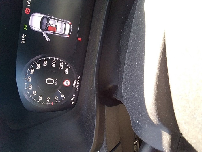 Volvo XC40 T4 Recharge PHEV Core Auto 155 kW (211 CV) Vehículo usado en Madrid Volvo XC40 T4 Recharge PHEV Core Auto 155 kW (211 CV) Vehículo usado en Madrid